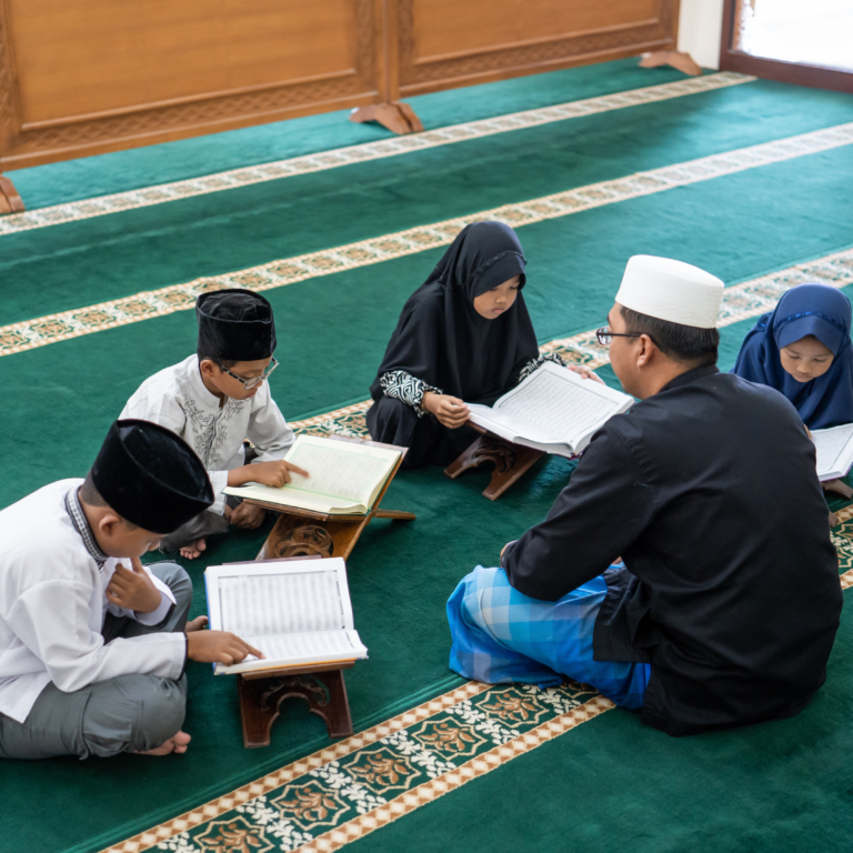 インドネシア人の性格と特徴:温かさと多様性にあふれる国民性 「Link Asia」外国人採用・定着支援ブログ